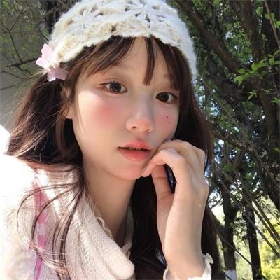 左撇子女人
